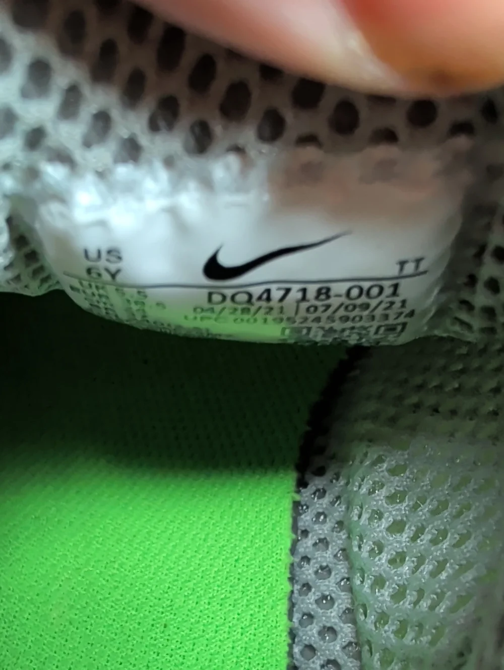Nike Neon Green Athletic Sneakers Boy's Size 6 Y